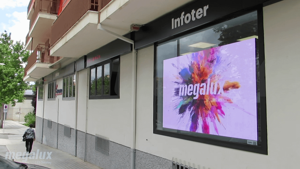 Infoter Teruel elige a Megalux para su pantalla Pantalla LED publicitaria
