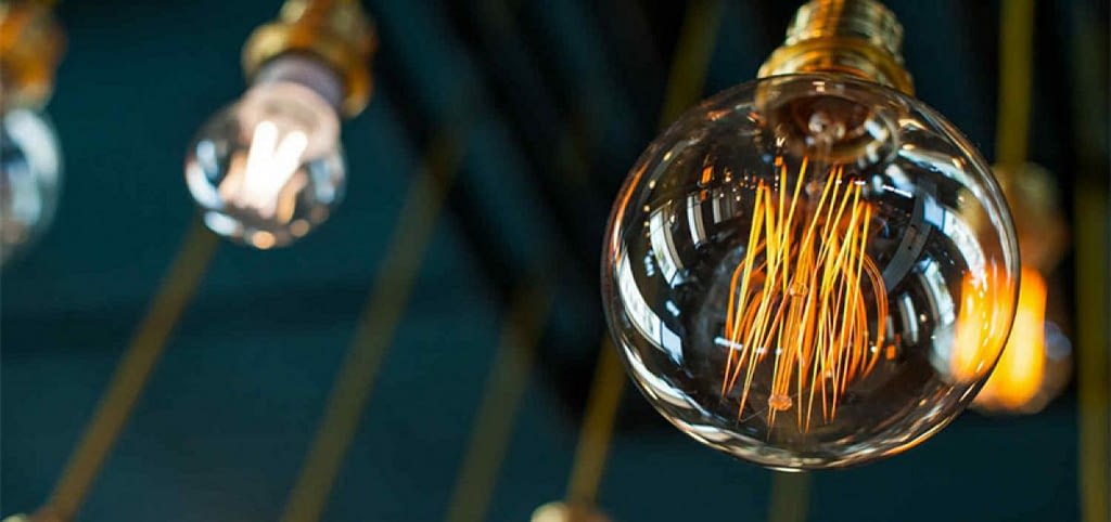 Las bombillas de filamento LED ganan la partida a las bombillas LED tradicionales