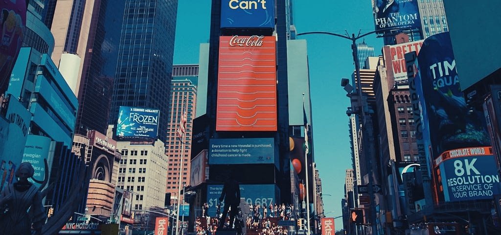 Pantallas LED publicitarias ¿Qué son los LED DIP Pantallas LED publicitarias ¿Qué son los LED DIP