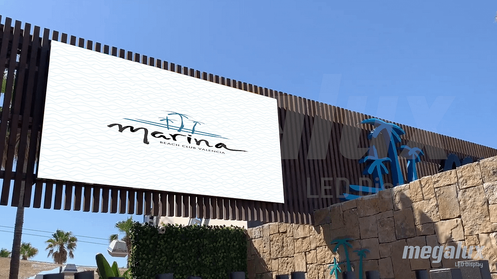 Megalux renueva las espectaculares pantallas LED de Marina Beach Club Valencia